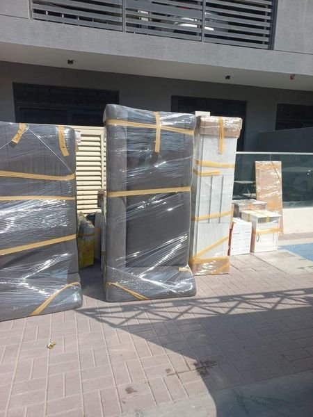 1 Ton 3 Ton Pickup for Rent Dubai